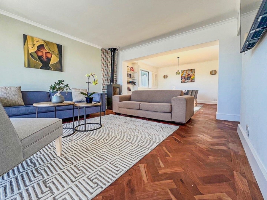 2 Bedroom Property for Sale in Sea Point Western Cape